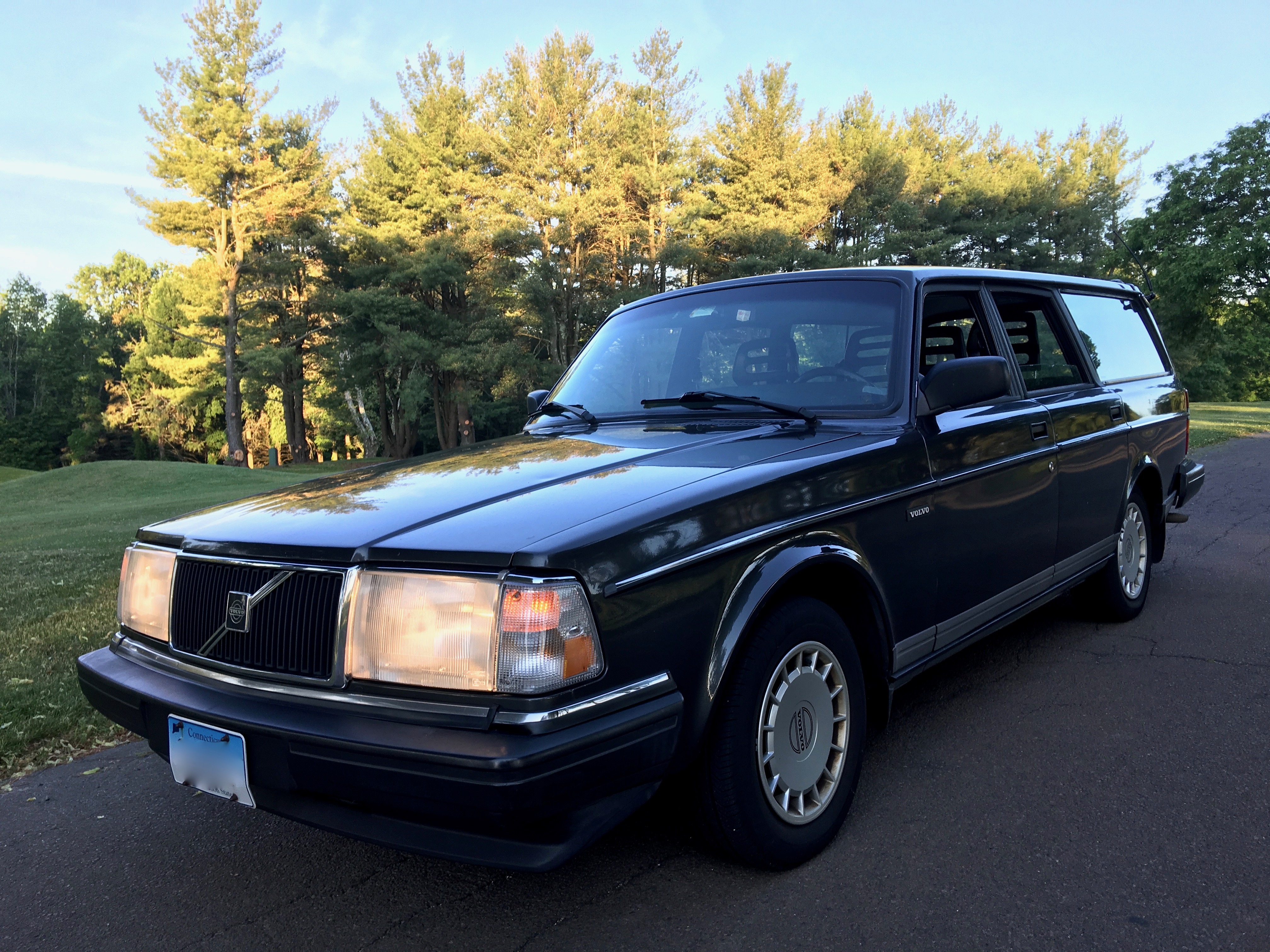 1993 Volvo 240 Wagon – 2.3L B230F Inline-Four, 4-Speed Automatic, Long-Term Original-Owner Car — photo 15